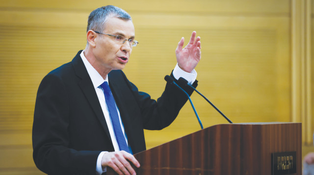 יריב לוין  (צילום: אוליביה פיטוסי)