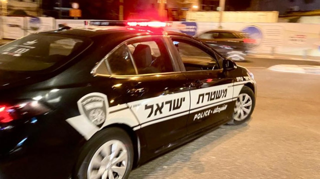 ניידת משטרה (צילום: אבשלום ששוני)