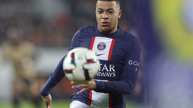 ניצחון יפתח פער של 10 נקודות. אמבפה (צילום: רויטרס)