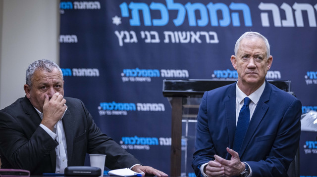 בני גנץ וגדי איזנקוט (צילום: אוליביה פיטוסי, פלאש 90)