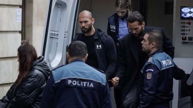 אנדרו טייט העצור ברומניה (צילום: רויטרס)