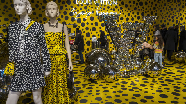 נקודה למחשבה: שיתוף הפעולה השני במספר בין לואי ויטון לאמנית היפנית יאיוי קוסמה (צילום: reuters\Richard B. Levine)