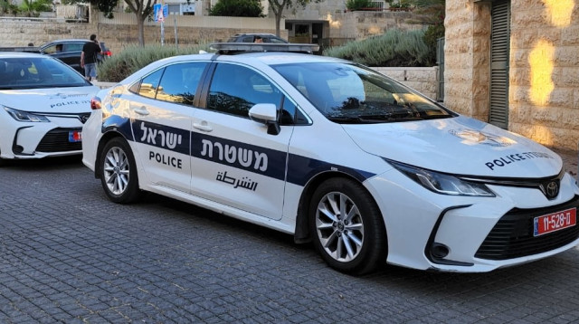 ניידות משטרה (צילום: שלומי גבאי)