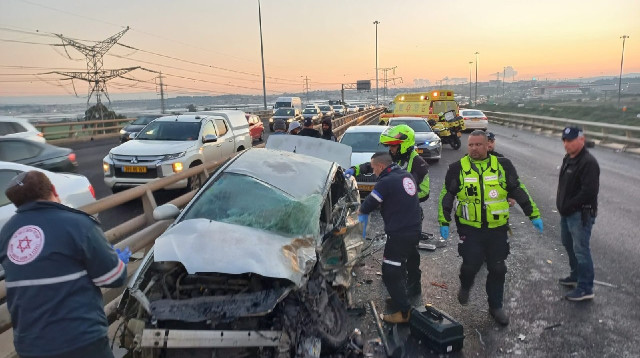 תאונת הדרכים בכביש 5 (צילום: תיעוד מבצעי מד"א)