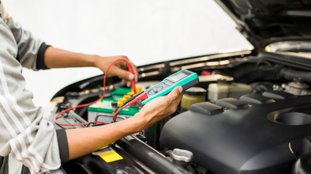 הכל על מצבר לרכב ושירות עד בית הלקוח! (צילום: FREEPIK)