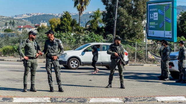 כוחות משטרה בערערה (צילום: רביע באשא, דוברות המשטרה)