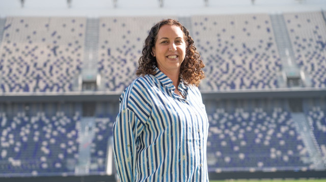 רוני עמירה, מנהלת אצטדיון בלומפילד (צילום: יותם רונן)