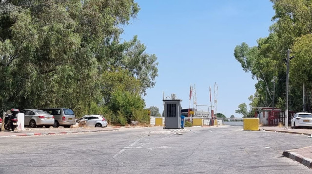 מחנה סירקין הנטוש. "תנופת פיתוח" (צילום: אלון חכמון)