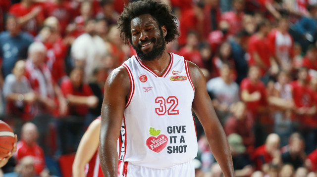 סולידי בבכורה. אונואקו (צילום: קובי אליהו)