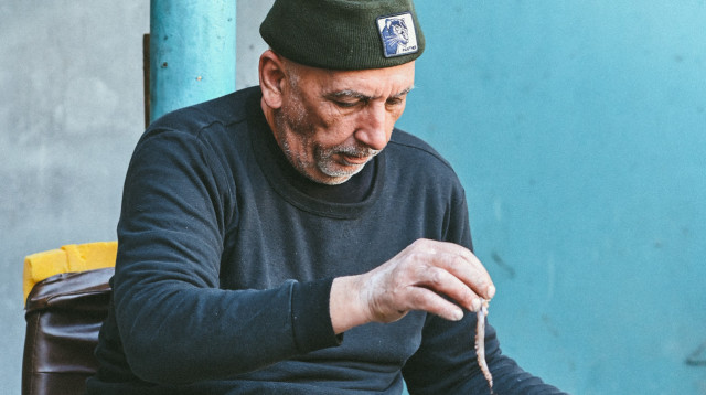 הדייג אשרף סואעד (צילום: גלעד הר שלג)