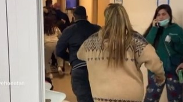 תיעוד תקיפת הצוות הרפואי בביקורופא (צילום: צילום מסך מתוך טיקטוק)