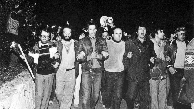 אמיל גרינצוויג בהפגנת שלום עכשיו (צילום: ורדי כהנא)