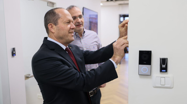 ניר ברקת בבית אל (צילום: סיוון שחור, לע"מ)