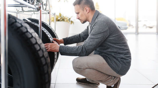 צמיגים חדשים (צילום: אינגאימג')