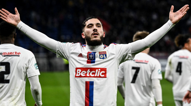 ריאן שרקי שחקן ליון חוגג שער (צילום: GettyImages, OLIVIER CHASSIGNOLE/AFP)