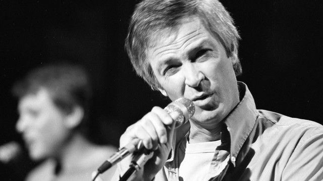 אוהב להיות בבית  (צילום: שמואל רחמני)