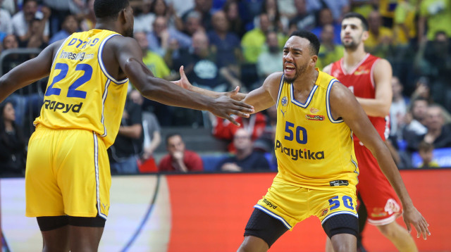 שניהם ימשיכו? קולסון ופויתרס (צילום: דני מרון)