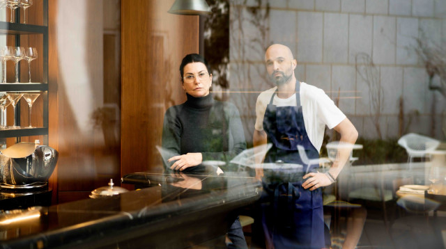 רותי ברודו והשף אוהד סולומון. R48 (צילום: אסף קרלה)