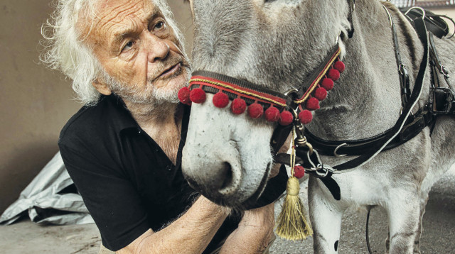 יז'י סקולימובסקי בצילומי "אי-אה" (צילום: באדיבות קולנוע חדש)