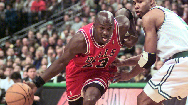 שחקן שיקגו בולס לשעבר מייקל ג'ורדן (צילום: AP)