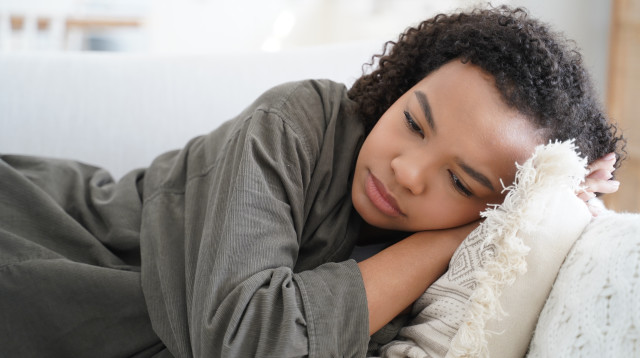 אישה עצובה, אילוסטרציה (צילום: אינגאימג')