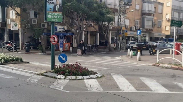 צומת ויצמן-הל"ה בגבעתיים. הרמזורים החדשים יאפשרו גל ירוק (צילום: משה כהן)