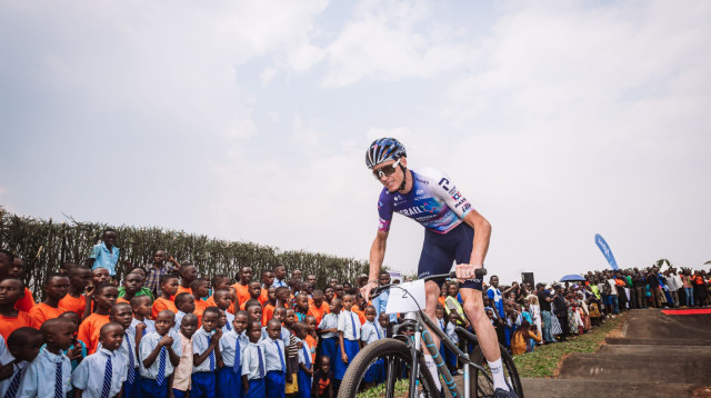 ילדים מכל האזור נוהרים. פרום על המסלול (צילום: אתר רשמי, "ישראל פרמייר טק")