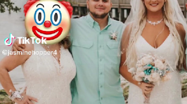 החמות הגיעה בשמלה תואמת לזו של הכלה (צילום: מתוך טיקטוק)