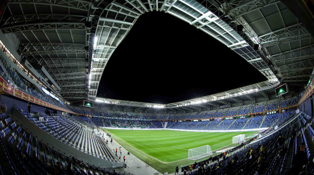 בלגן לפני המשחק בסמי עופר (צילום: מאור אלקסלסי)