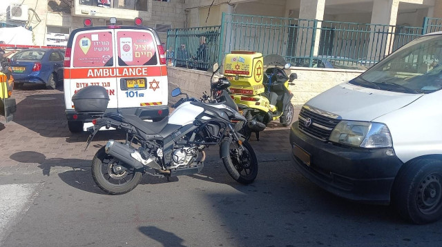 זירת האירוע באלעד (צילום: תיעוד מבצעי מד"א)