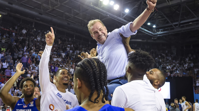 נסטור גרסיה, מאמן כדורסל ארגנטינאי של נבחרת הרפובליקה הדומיניקנית (צילום: GettyImages, Marcelo Endelli)