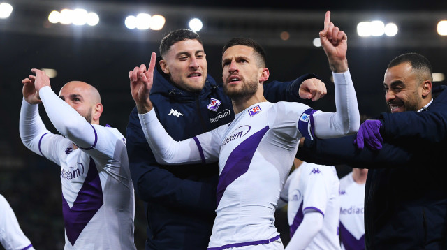 כריסטיאנו ביראגי שחקן פיורנטינה חוגג שער (צילום: GettyImages, Alessandro Sabattini)