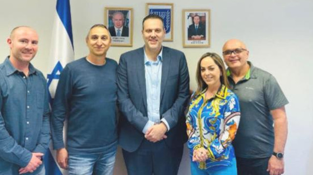 פגישה מוצלחת (צילום: .)