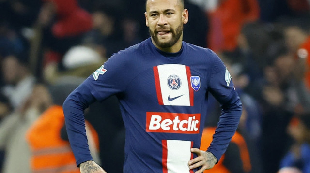 בישל לראמוס, אך נראה אבוד. ניימאר (צילום: רויטרס)