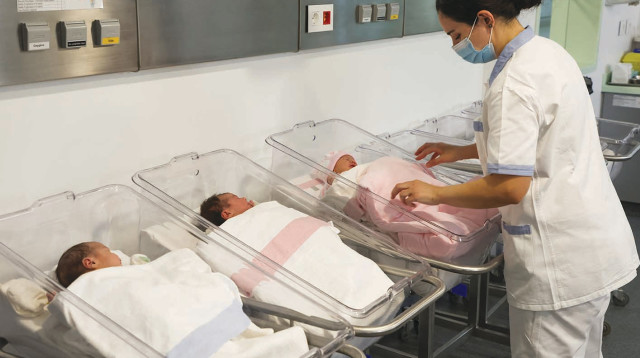 תינוקות בתינוקיה (צילום: רויטרס)