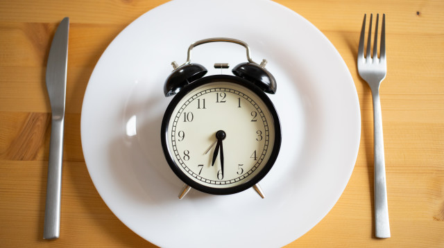 תזמון ארוחות (אילוסטרציה) (צילום: אינג אימג')