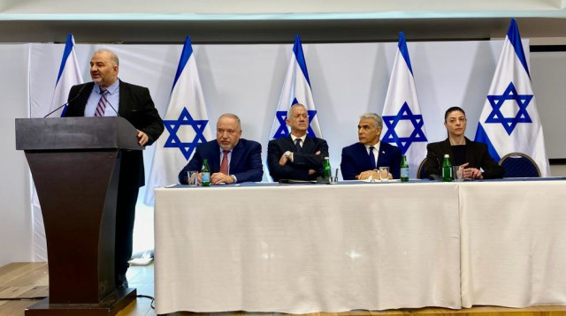 מרב מיכאלי, יאיר לפיד, בני גנץ, אביגדור ליברמן, מנסור עבאס (צילום: אבשלום ששוני)