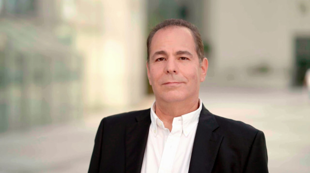 זוהר לבקוביץ' הכרישים (צילום: באדיבות קשת 12)