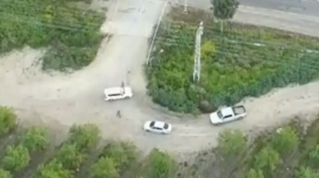 מעצר החשודים בקטיף לא חוקי במעוצה אזורית מגידו (צילום: השומר החדש)