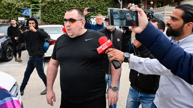 זדורוב מגיע לבית המשפט (צילום: מיכאל גלעדי, פלאש 90)