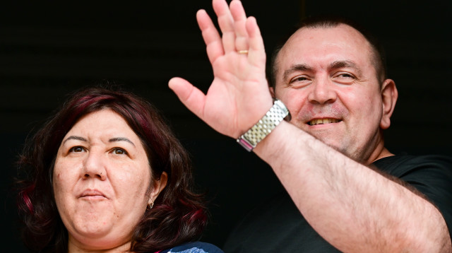 רומן זדורוב חוזר לביתו בקצרין (צילום: מיכאל גלעדי, פלאש 90)