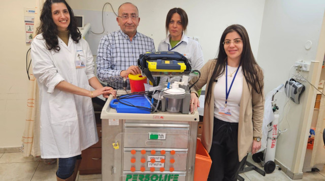 ליאת אדרי וליאור בר לב, מזכירות המרפאה, ד"ר סימר לב, רופא, שרה אלבוים, אחות (צילום: דוברות מאוחדת)