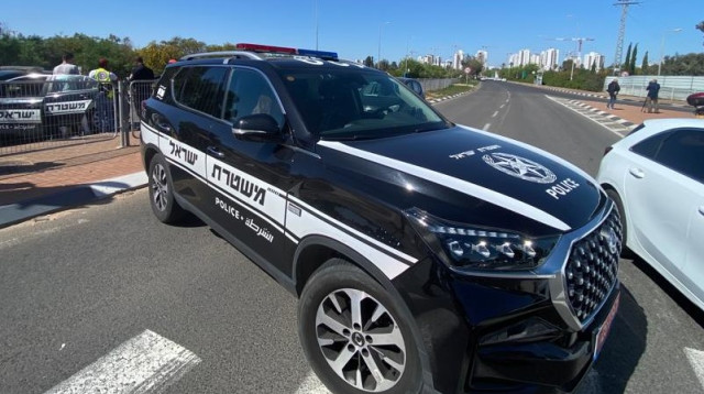 ניידת משטרה. אילוסטרציה (צילום: אבשלום ששוני)