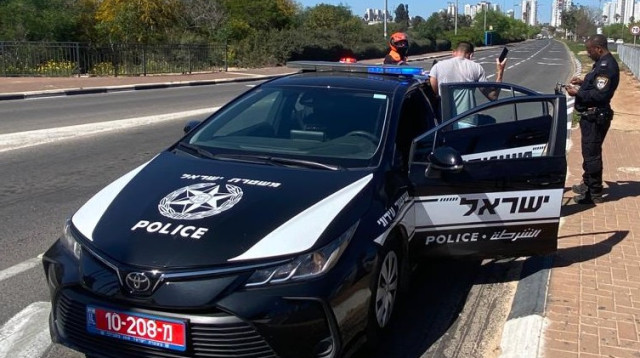 ניידת משטרה. אילוסטרציה (צילום: אבשלום ששוני)