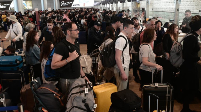 עומס בנתב"ג (צילום: אבשלום ששוני)