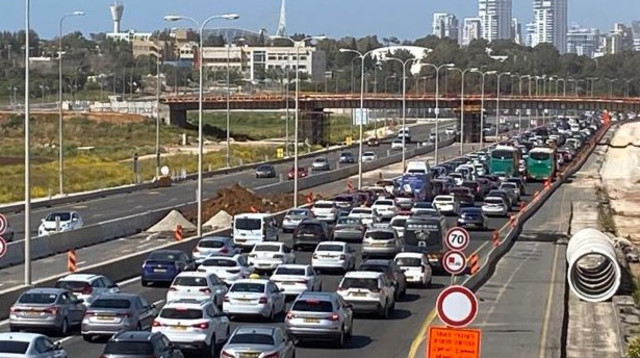 פקקים. אילוסטרציה (צילום: אבשלום ששוני)