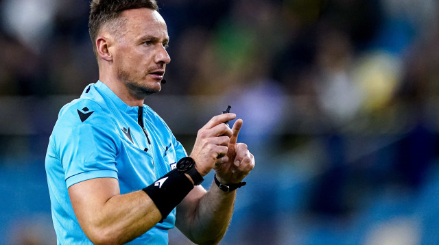 השופט הפולני פאבל ראצ'קובסקי (צילום: GettyImages, BSR Agency)