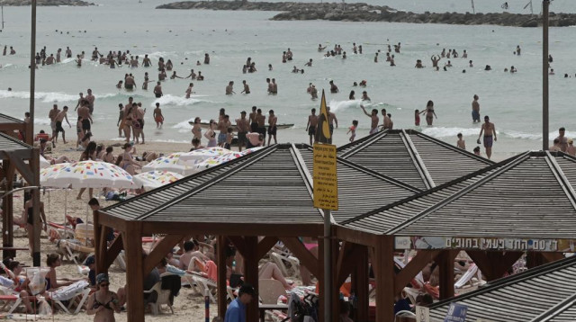 חוף ים, מזג אוויר שרבי (צילום: אבשלום ששוני)