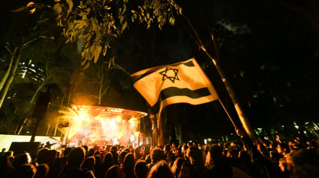 משנים כיוון. אירוע מימונה המוני בסימן אחדות (צילום: דניאל סטרבו)