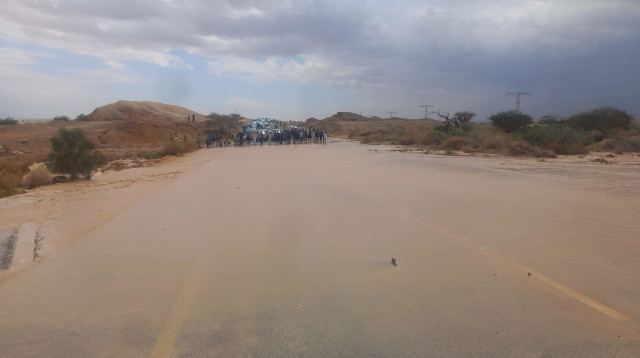 שיטפונות בדרום (צילום: מייק גטנר)